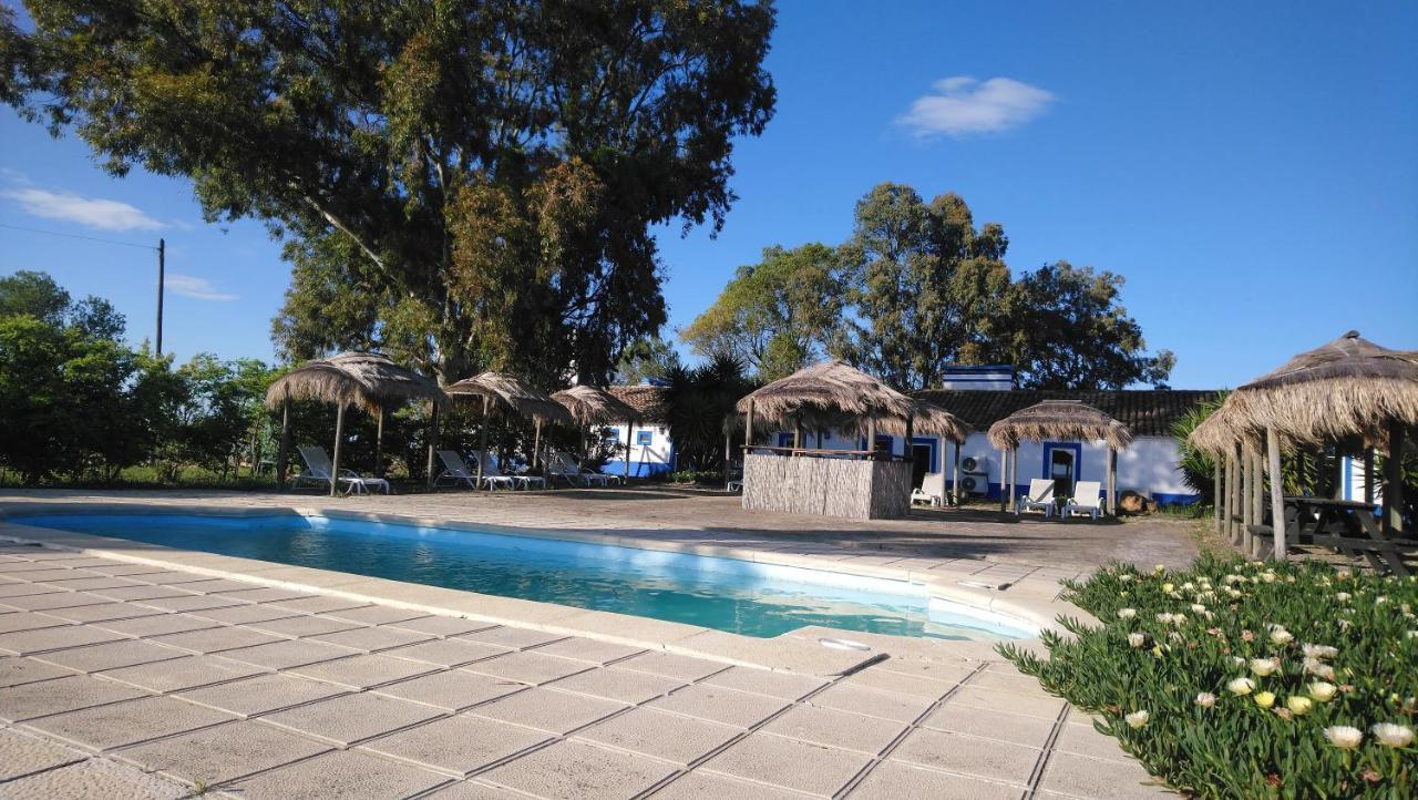 Lodge Monte Do Sobral Alcacovas Exterior photo