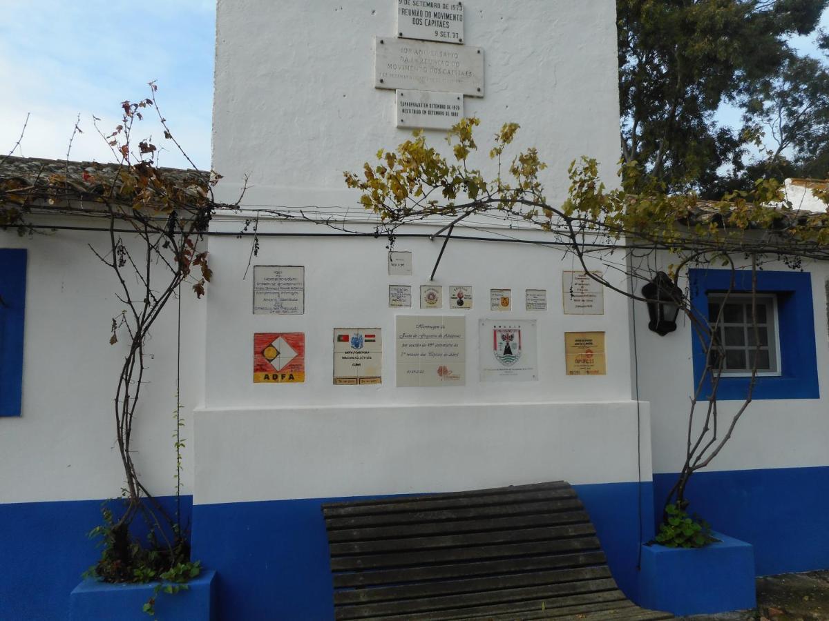 Lodge Monte Do Sobral Alcacovas Exterior photo