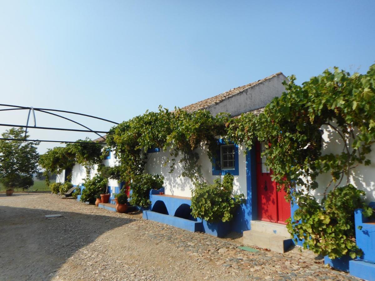 Lodge Monte Do Sobral Alcacovas Exterior photo